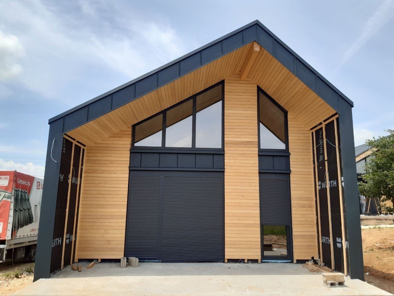 Casa Lignea — Modern barn-house