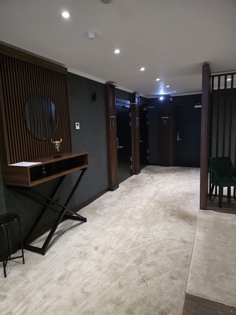 Maison Ardoise — Boutique stay